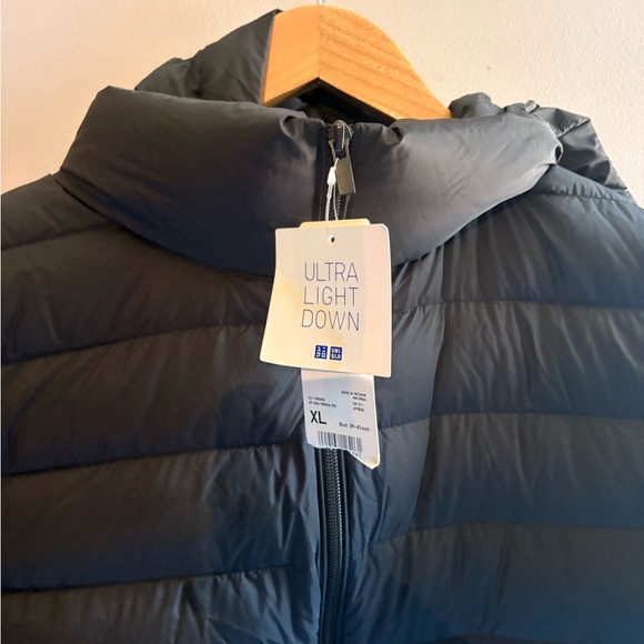 Long Hooded Puffer Coat - Black - Picture 5 of 7